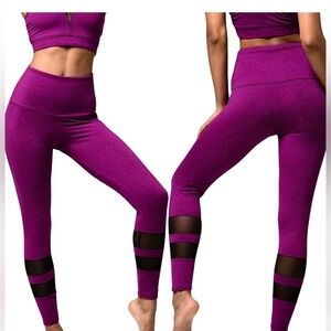 Onzie Midi Racer Leggings - Magenta- 
Size M/L
